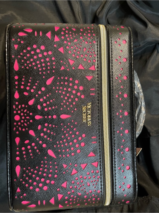 Victoria's Secret Handbags - Victoria's Secret Black and Hot Pink Makeup Case with Gold Zipper